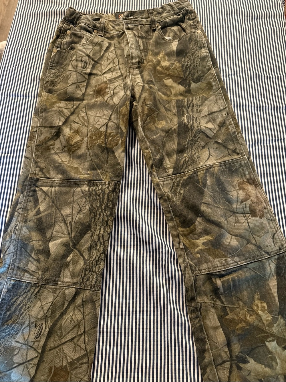 Kids Camo Cargo Pants in Olive Green